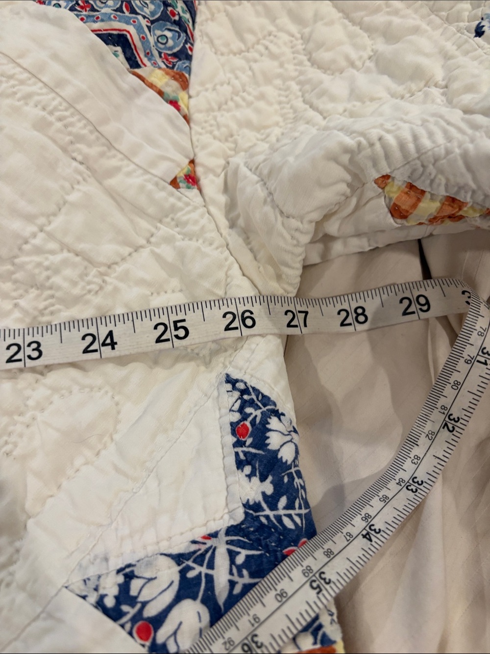 Vintage White Quilted Woman’s Hoodie - Picture 8 of 10